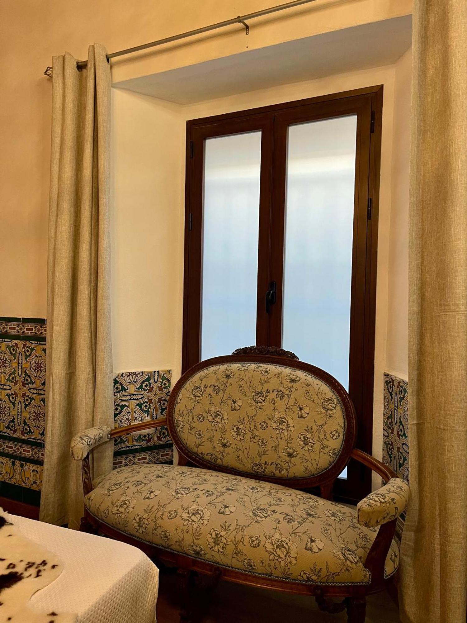Casa Senorial Piedrachica Hotel Sevilla Bagian luar foto